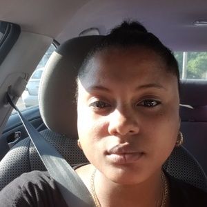 Meet your Posher, Leticia